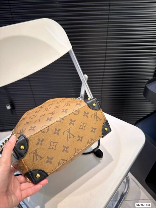 Louis Vuitton M13324 No&eacute; Trunk Small