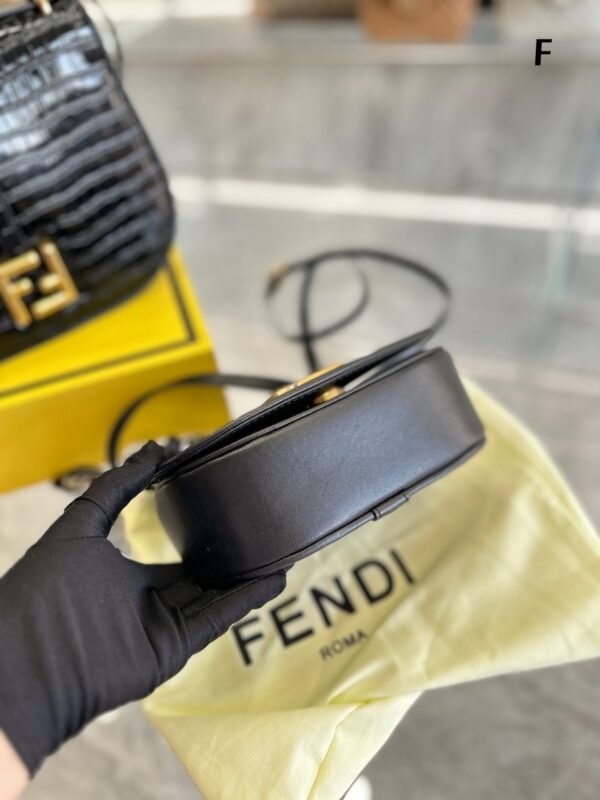 Fendi C'mon Nano - White