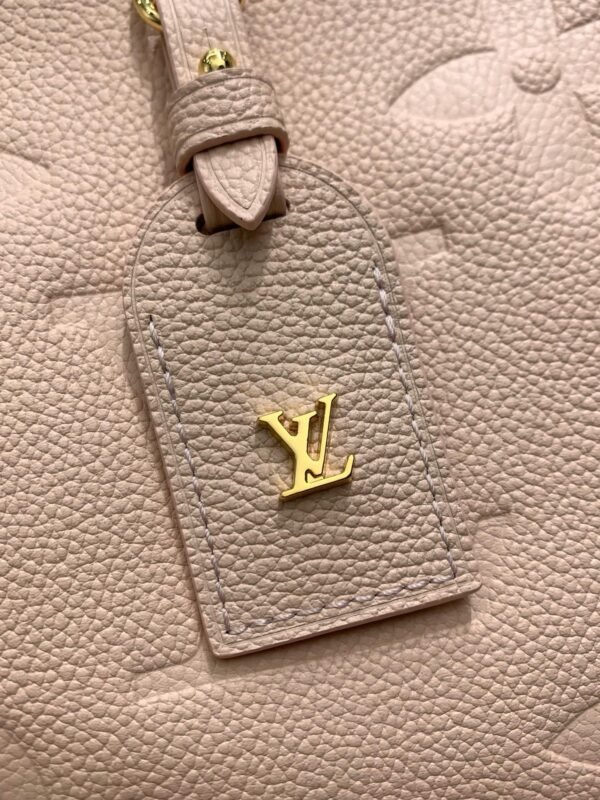 Louis Vuitton M47082 CarryAll PM