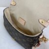 8BAD3625-F928-A0F3-5F04-B74D0749BB69.jpg Louis Vuitton M46740 Saumur BB