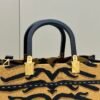 8CE8A24F-D61E-126A-FB53-0CA50FCFA5F4.jpg Fendi Sunshine Shopper Meduim Bag