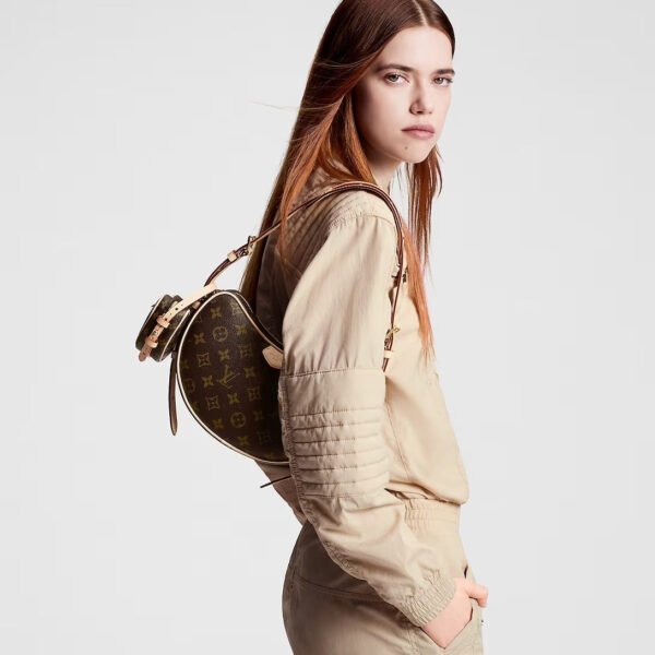 Louis Vuitton Croissant MM M46828