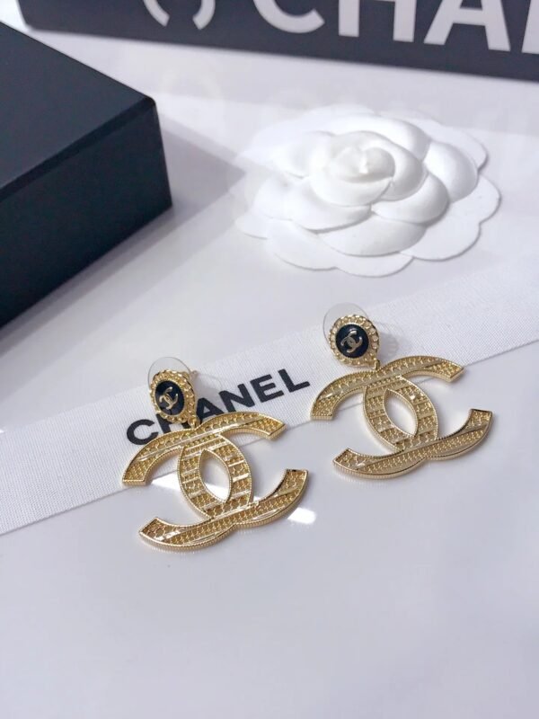 8FA3D0E5-0D4D-8DD1-C879-0A521D7F7518.jpg CC Jewelry New 42