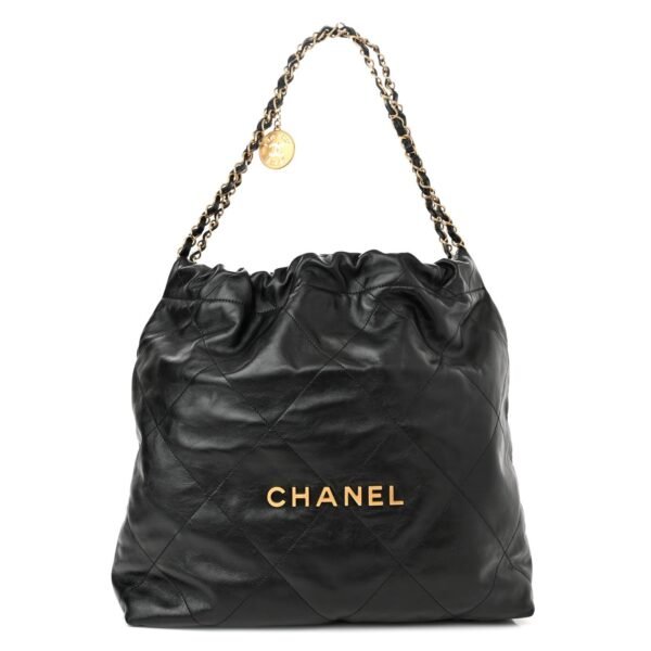 90EE44CB-7CA7-9DD1-42A8-E50456808160.jpg Shiny Calfskin Quilted Small Chanel 22 Black