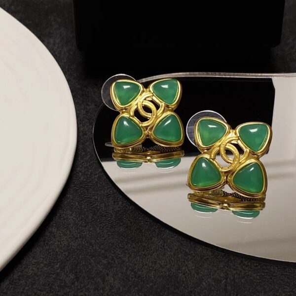 919B7E6A-E371-57DC-E2CE-654538950DB7.jpg cc Earrings