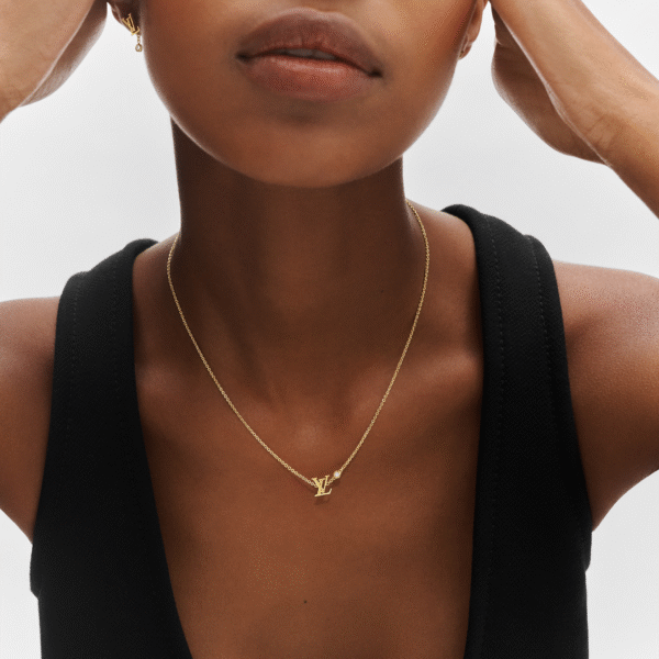 92440D2C-1E7A-89FA-5865-B50BCB877E24.png Idylle Blossom Pendant, Yellow gold and diamond