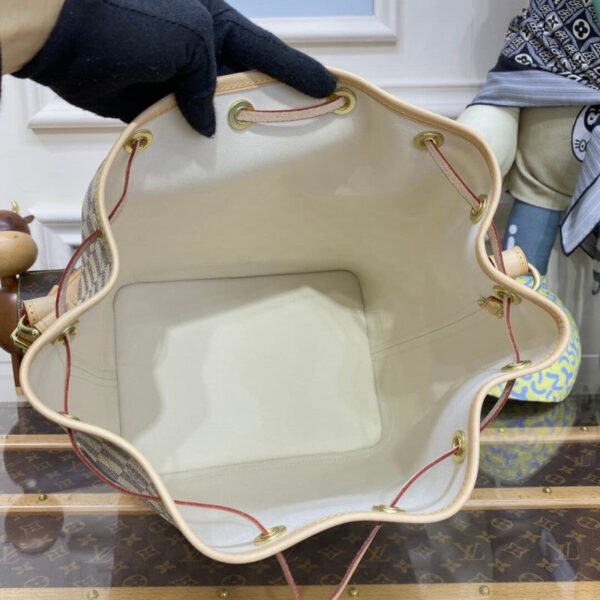 Louis Vuitton No&eacute; N42222