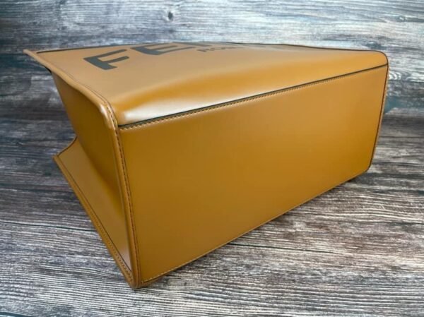 9291A9DF-4244-4D7E-F74B-8B92BDC368D1.jpg Fendi Sunshine shopper Large Bag - Large