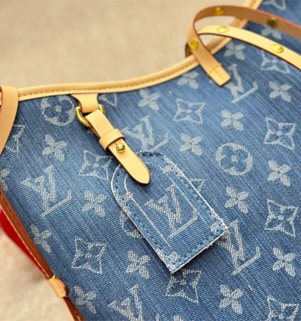 Louis Vuitton CarryAll MM M46855