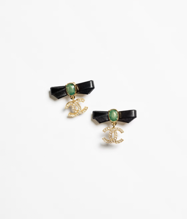 9341B311-1064-4A33-9106-D98C5CBDA4D8.png PENDANT EARRINGS