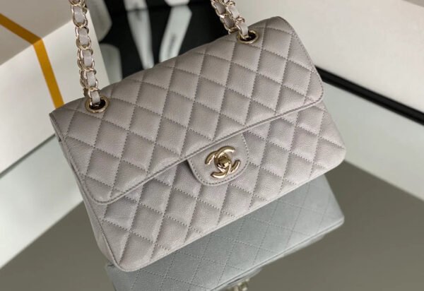 93FEBF29-F3F1-5EB4-6A0B-57075F5F11A3.jpg Chanel Classic Handbag 26cm Grey For Women A01112