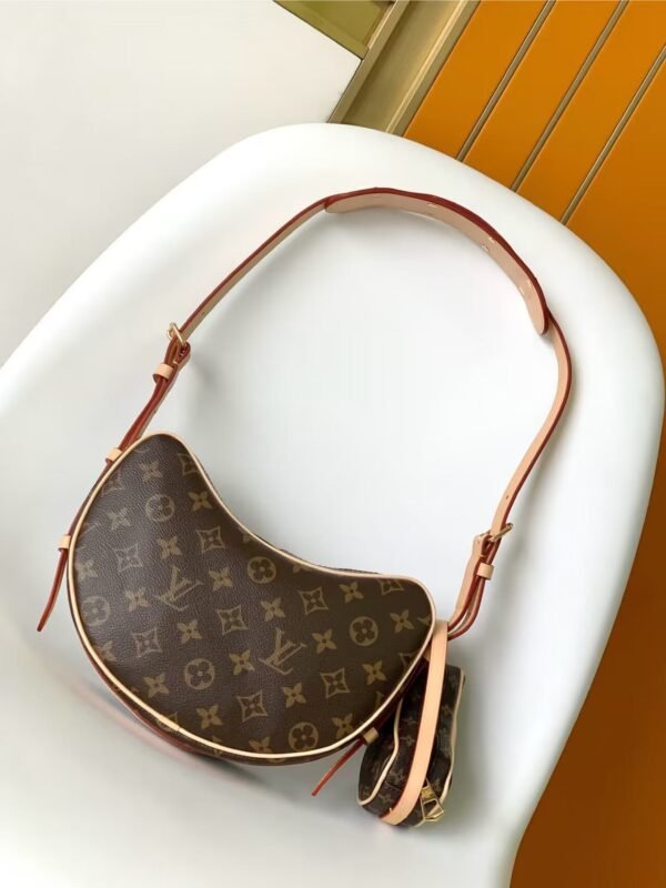 Louis Vuitton Croissant MM M46828