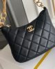 950B0B92-9EF2-2CA5-DDB4-5D7A818073EF.jpg CHANEL HOBO HANDBAG