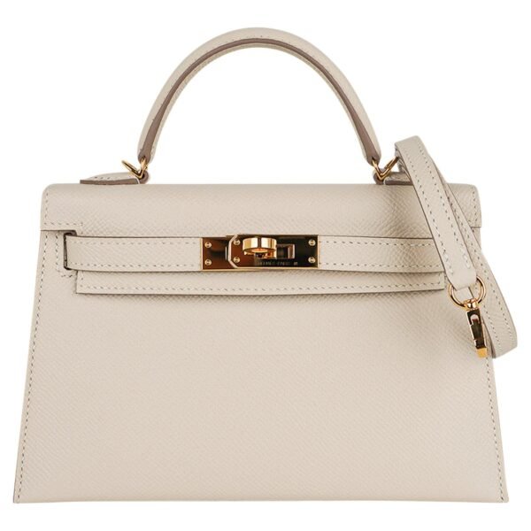 95510DDE-8DD3-AA0E-7EAA-568EEEAF8D3E_b6205acc-dbea-472b-b29a-3385dabd3ac5.jpg Kelly 28 Sellier Bag Craie Epsom Leather Gold Hardware