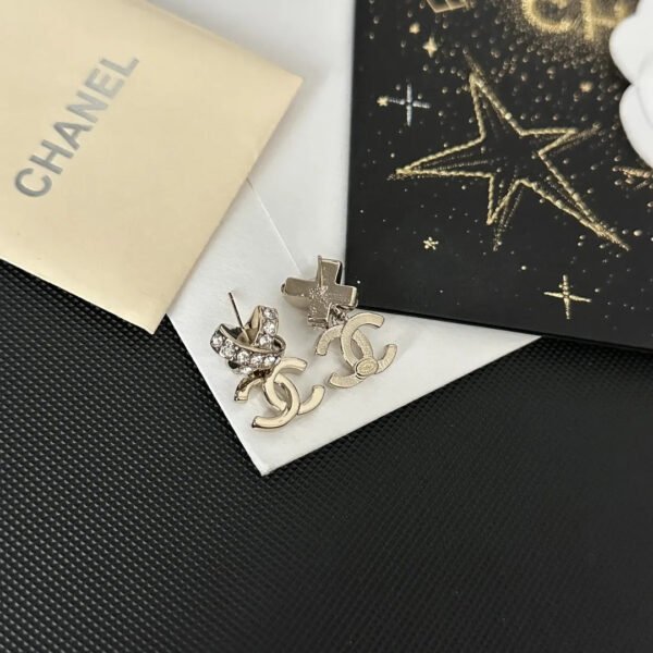 97537FD2-4E62-2BEB-74A8-C562C9E1A0C1.jpg CC Earrings 0021