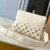 97BEE55B-FF61-4927-EA67-8CC8F4830A45.jpg Louis Vuitton M11986 Coussin PM