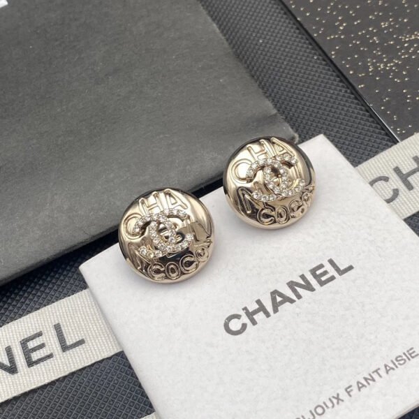 9866BDFE-9536-6392-8093-5172B90A81BF.jpg CC Earrings 0014