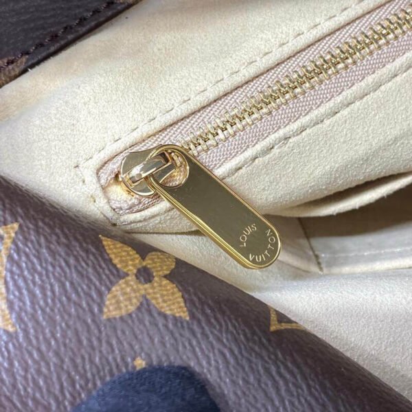 99566840-8F7E-6AF5-9AB6-7D60A1A087AB.jpg Louis Vuitton Artsy MM M40249