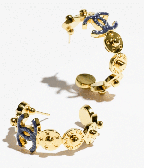 99AC0BC9-ADC5-FAE2-1152-36D12221CBE1.png HOOP EARRINGS