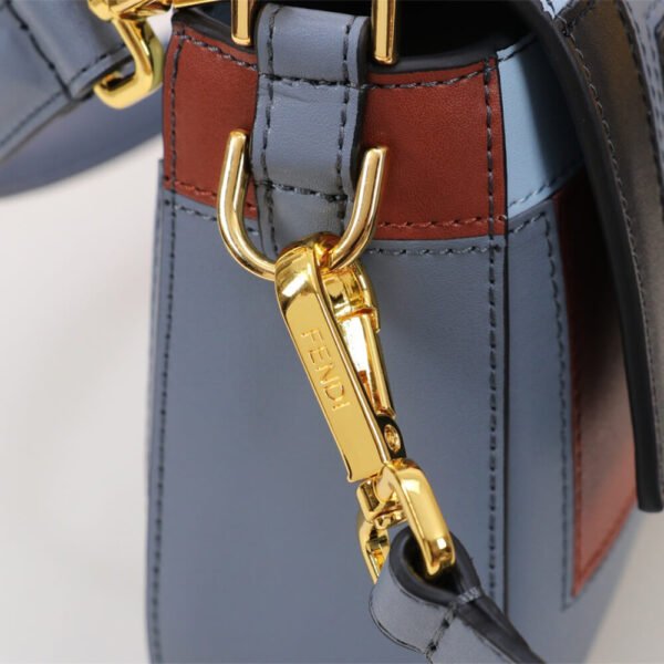 9A4E3EDD-2339-8B1B-EE54-61E65E1F67E8.jpg Fendi Baguette(high-end grade)