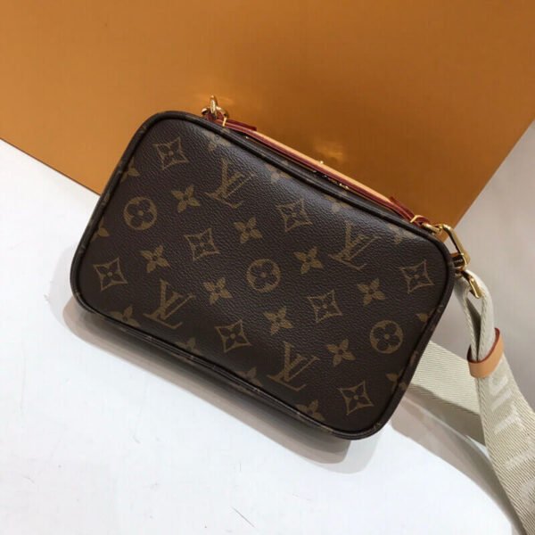 Louis Vuitton Utility Crossbody M80446