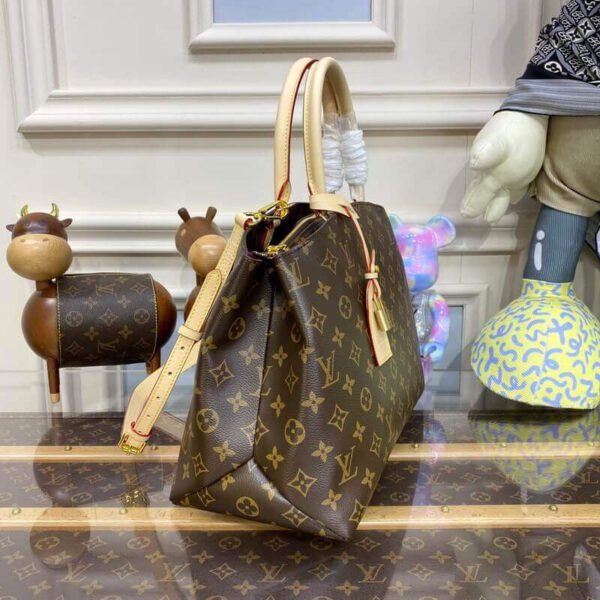 9A95E2D4-E621-73E1-3167-C2453C06A509.jpg Louis Vuitton Grand Palais M45898