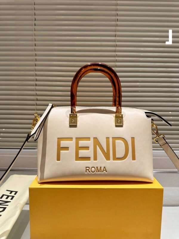 Fendi By The Way Medium - White