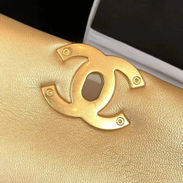 9CF940DB-8FF6-A8BE-AFBC-88C9D1F1B251.jpg Chanel 19 Flap Bag As1160 Gold