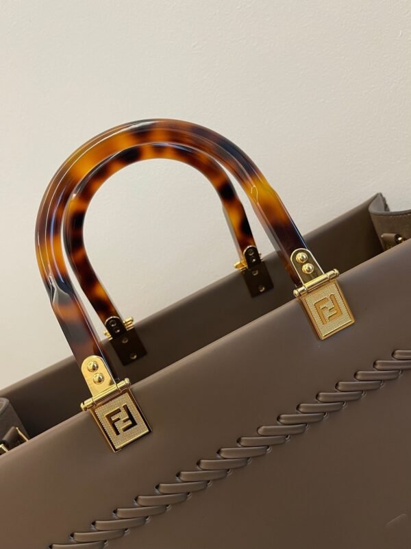 9D721725-CD2B-4A78-D84A-EA793DE0181E.jpg Fendi Sunshine Shopper Medium Bag