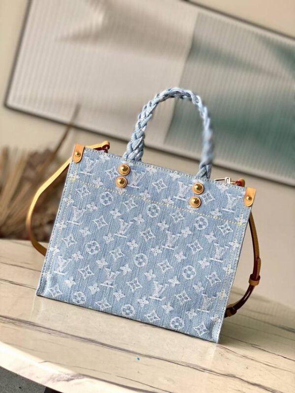 9EE23B82-00A4-8EC7-F4D5-B5C8F09E43FA.jpg Louis Vuitton Let Go PM M24897
