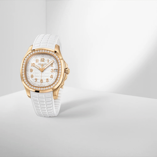 9F0772B0-ACFF-6C3F-B6B8-624171151354.png Patek Philippe Aquanaut 5268/200R-001