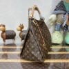 9F1D720B-DCF4-1C1C-933A-0A906915F58A.jpg Louis Vuitton Artsy MM M40249