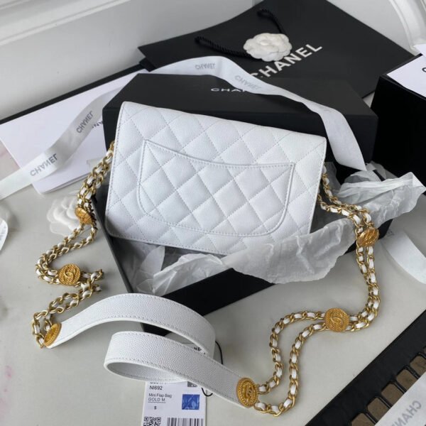 Chanel Small Flap Bag Gold Hardware White For Women, Women&rsquo;s Handbags, Shoulder Bags 7.5in/19cm AP2840