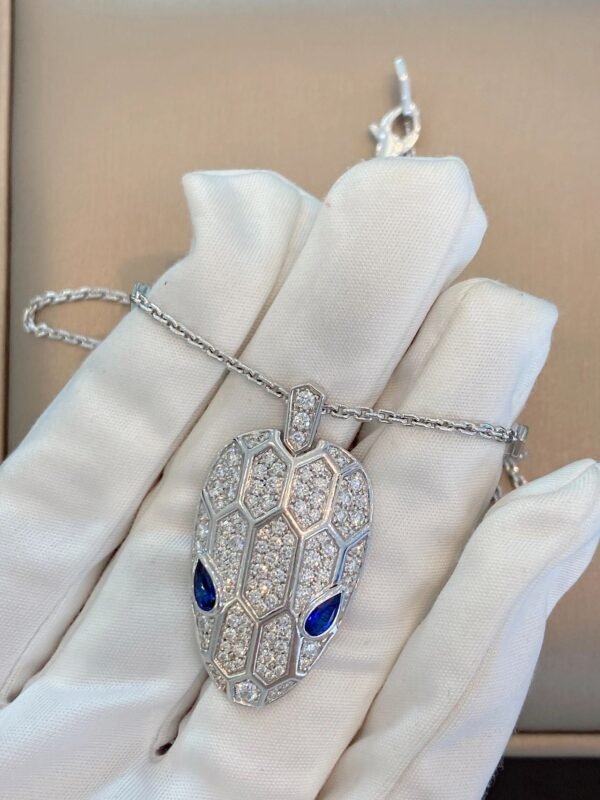 A191919D-ED2C-D08A-CB9F-E8A484ED38B9.jpg Bulgari Serpenti Necklace