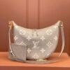 A2020163-41D0-A145-1D92-BD42AF085476.jpg Louis Vuitton Loop Hobo M46738