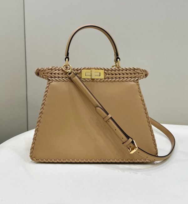A2ECF932-0127-6E76-5A9D-D25E17C490BE.jpg Fendi Peekaboo Small iseeu Bag