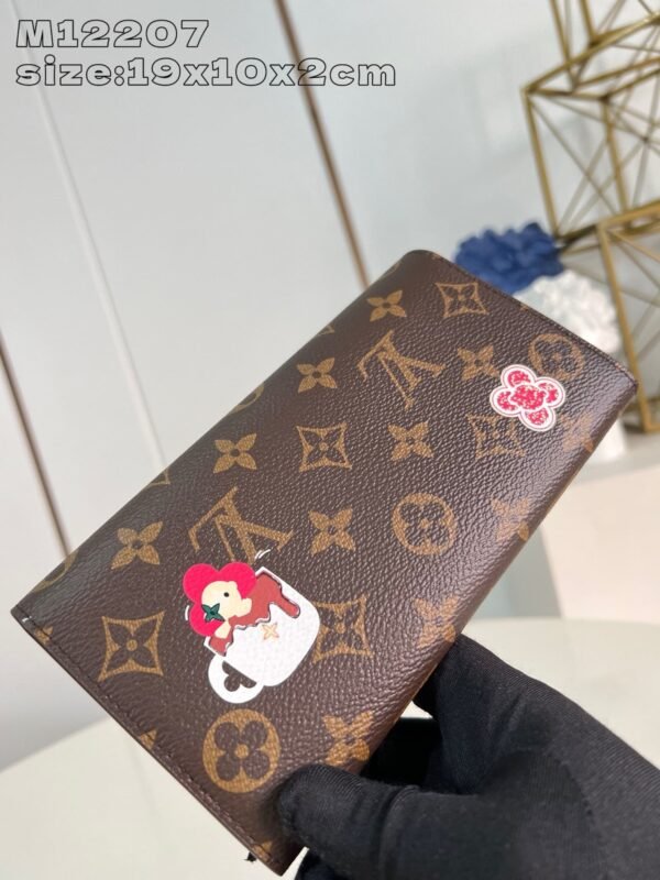 Louis Vuitton M12207 Sarah Wallet
