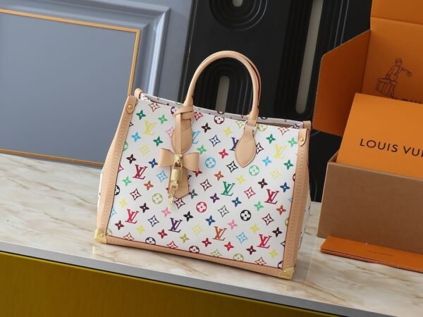 A46A8A04-40A8-C030-946B-1A759D50320B.jpg Louis Vuitton M13079 LV x TM OnTheGo MM
