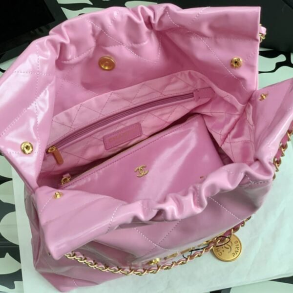 Chanel 22 Small Handbag AS3260