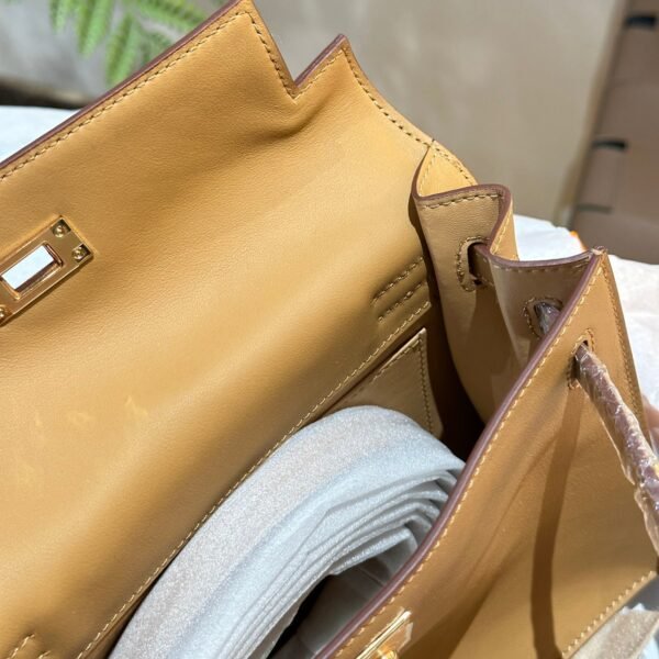 A5A906EC-5B4A-5F24-ACDD-AD0806D83BD9.jpg Kelly 22 Bag