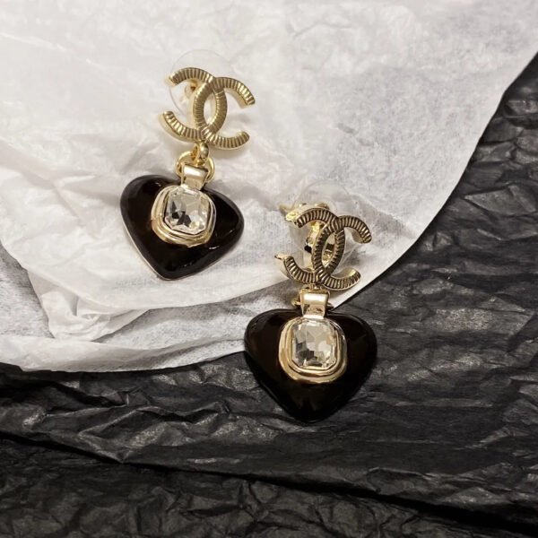 A884D091-6982-5713-5FEF-40DB2703FE93.jpg cc Earrings