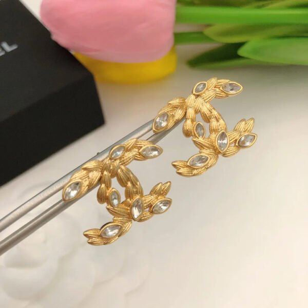 A946FD65-8FB6-284B-393C-74545745C3AB.jpg cc Earrings