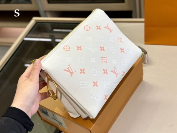 Louis Vuitton M22398 Coussin PM