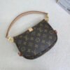 A9B9F7EF-74C5-2DBB-C9D0-637C839F63CF.jpg Louis Vuitton M46740 Saumur BB