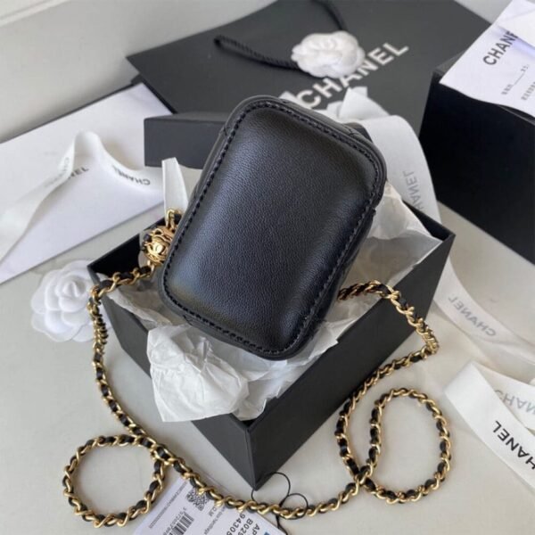 A9E4F2A7-B4B9-57D9-1796-4B6393E31775.jpg Chanel Small Vanity with Chain AP2198
