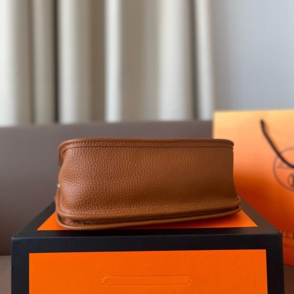 AA415DDA-F8B6-C53D-56D0-069836C0056E.jpg Evelyne 25 bag