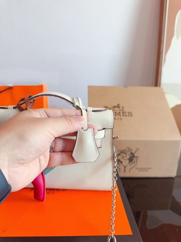 AB4DBEA9-06C2-2CB1-2492-37F6F513B3A0.jpg Kelly 20 Bag