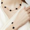 AB52DB5C-5244-FE4B-8C79-4FD055540B05.jpg Vintage Alhambra bracelet, 5 motifs
