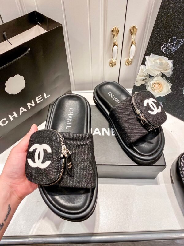 Chanel Women's Logo 25ss CC Sandal