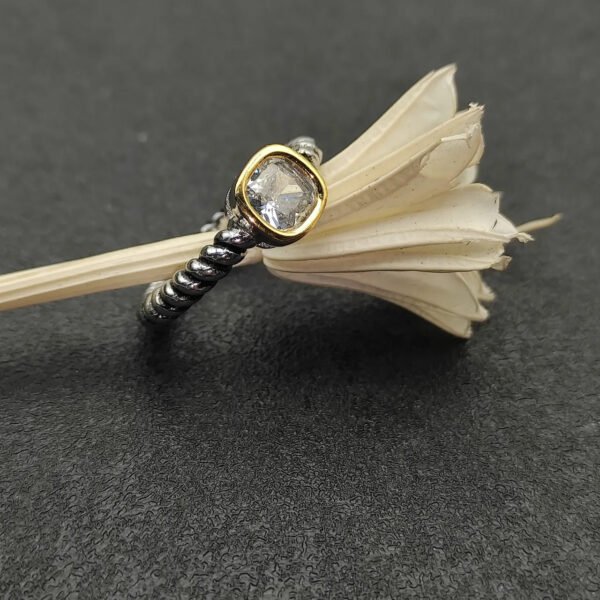 DY Mercer&reg;Stone Ring Sterling Silver with White crystal, 0.6cm - US 6